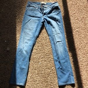 518 straight Levi’s in a size 7